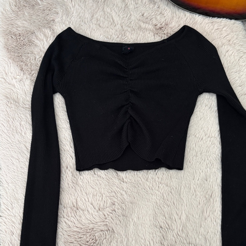 J.O.A. Black Ruched Long Sleeve Top